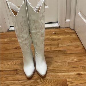 MAD Engine White Heeled Western Boots